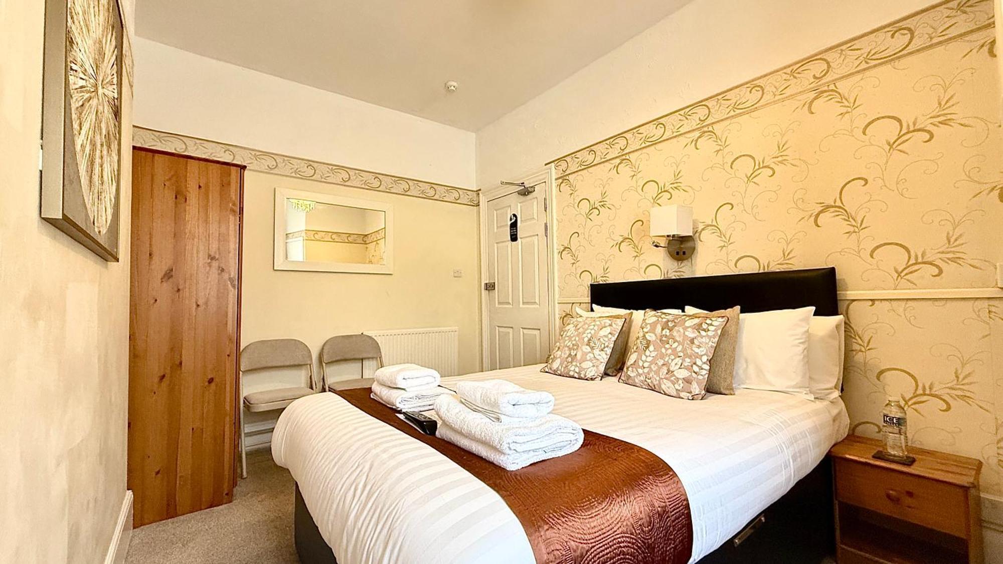 Tusker Lodge (Adults Only) Torquay Dış mekan fotoğraf